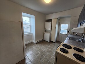 274 Duke St W in Saint John, NB - Building Photo - Building Photo