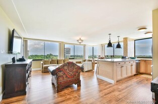 1500 Presidential Way, Unit Furnished 2br2ba in WPB in West Palm Beach, FL - Building Photo - Building Photo