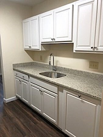 30 E Bluff Rd in Ashland, MA - Building Photo