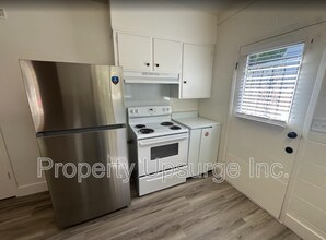 1431 Orange Ave in Redding, CA - Building Photo - Building Photo