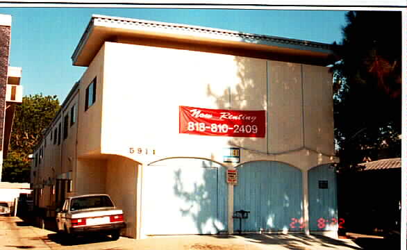 5911 Laurel Canyon Blvd in North Hollywood, CA - Building Photo - Building Photo