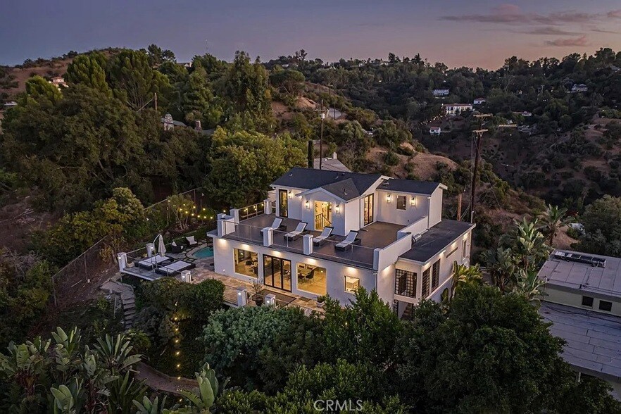 3642 Alta Mesa Dr in Los Angeles, CA - Building Photo