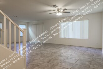 16267 W La Ventilla Way in Goodyear, AZ - Foto de edificio - Building Photo