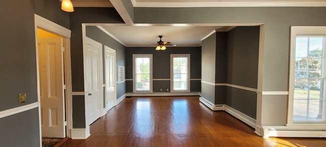 463 W Church St, Unit 2 in Elmira, NY - Foto de edificio - Building Photo