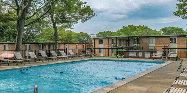 property at 2601 Hillsboro Pike