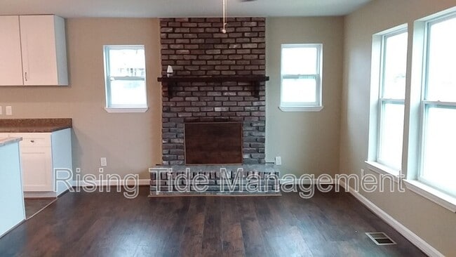 824 9th Ave in Pleasant Grove, AL - Building Photo - Building Photo