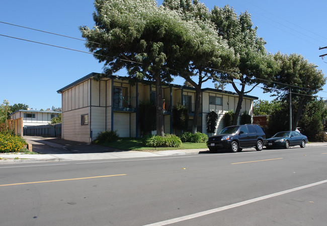 4231 Lowell St in La Mesa, CA - Building Photo - Building Photo