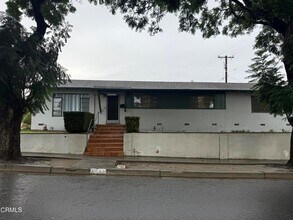 5651 N Bryn Mawr St in Ventura, CA - Foto de edificio - Building Photo