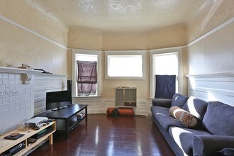 1824 S Highland Ave in Los Angeles, CA - Building Photo - Other