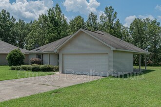 13865 Roanoke Dr in Cottondale, AL - Building Photo - Building Photo