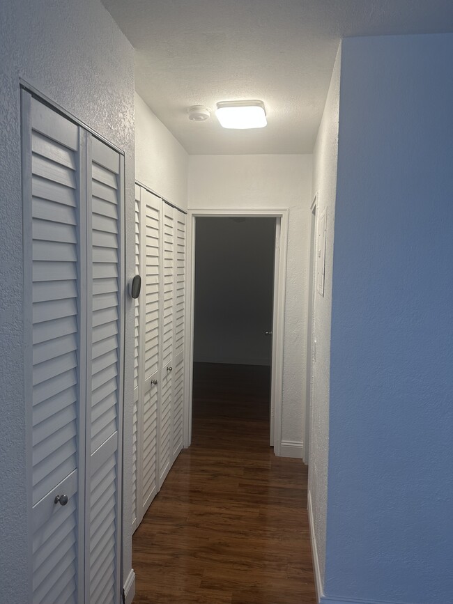 210 Mendoza Ave in Coral Gables, FL - Building Photo - Building Photo