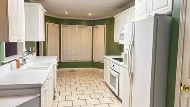 11 Willow Tree Ct in Johnson City, TN - Building Photo - Building Photo
