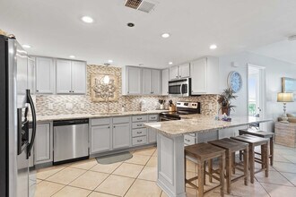 833 Santa Rosa Blvd in Fort Walton Beach, FL - Building Photo - Building Photo