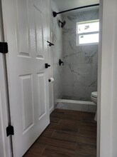 17 S Columbus St in Beverly Hills, FL - Foto de edificio - Building Photo