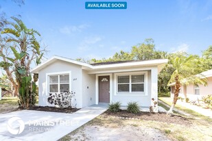 2517 3rd Ave E in Palmetto, FL - Building Photo