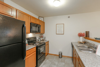 Rockridge in Williston, ND - Building Photo - Interior Photo