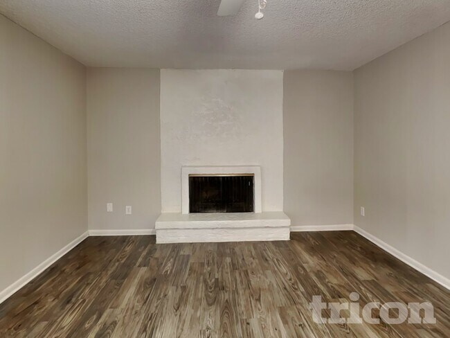 4633 W Bluefield Ave in Glendale, AZ - Foto de edificio - Building Photo