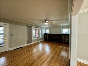 1499 Victoria Ave in Lakewood, OH - Building Photo - Building Photo