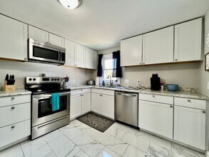 7086 Tylersville Rd in West Chester, OH - Building Photo - Building Photo