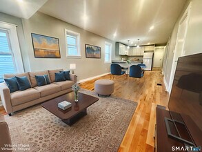 109 Churchill St in Fairfield, CT - Building Photo - Building Photo