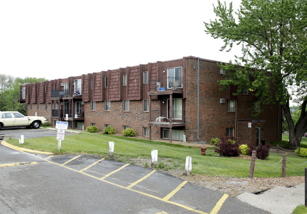 Riverbend Apartments in Hastings, MN - Building Photo