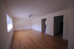 10 McKinley Ave, Unit #4 in Dumont, NJ - Building Photo