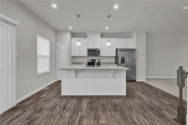 6003 Atlin Ln in Monaca, PA - Building Photo - Building Photo
