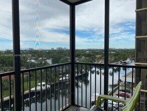 2500 NE 135th St in North Miami, FL - Building Photo - Building Photo