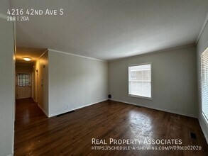 4216 42nd Ave S in Seattle, WA - Building Photo - Building Photo