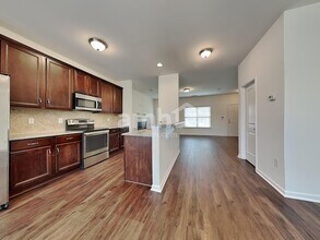 913 Bridlemine Dr in Fuquay Varina, NC - Building Photo - Building Photo