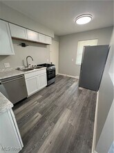 2561 Edwin Ave in Akron, OH - Building Photo - Building Photo