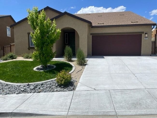 3020 Creekside Ln