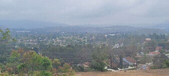 893 Calle Pinata in Thousand Oaks, CA - Building Photo