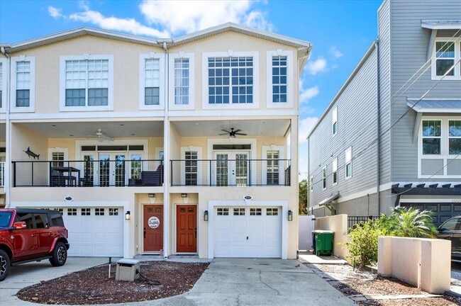 property at 3006 W Julia St