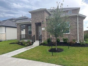 604 Emory Crossing Blvd in Hutto, TX - Building Photo - Building Photo