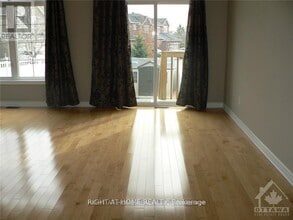 476 Foxhall Way in Ottawa, ON - Building Photo - Building Photo