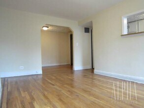333 1st Ave in New York, NY - Building Photo - Building Photo