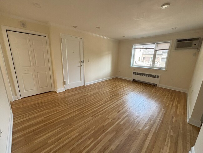 105 Longwood Ave, Unit 86-3 in Brookline, MA - Building Photo - Building Photo