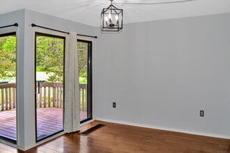 106 Mallard Dr in Avon, CT - Building Photo - Building Photo
