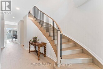 700 Coast Cir in Ottawa, ON - Building Photo - Building Photo