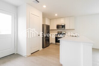 303 Bush Mdw Ln in Magnolia, TX - Building Photo - Building Photo