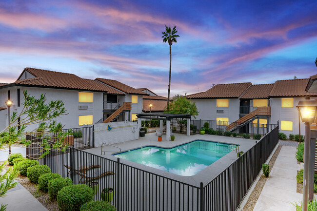 Terrasol in Phoenix, AZ - Foto de edificio - Building Photo