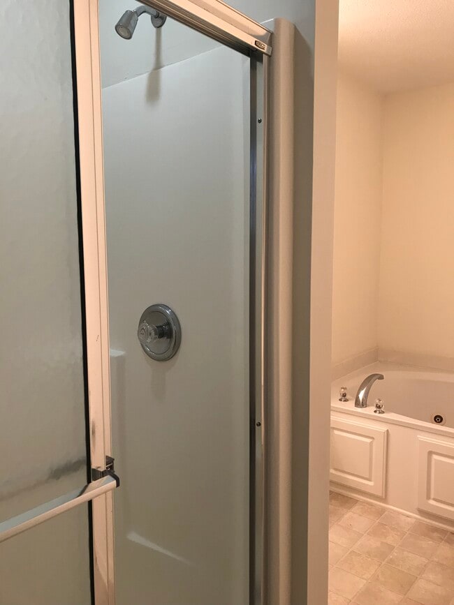 1547 Cedar Rock Church Rd in Easley, SC - Foto de edificio - Building Photo