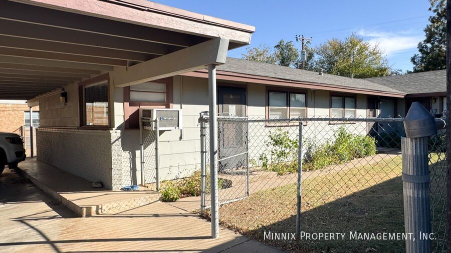 3215-3218 35th St in Lubbock, TX - Foto de edificio