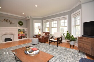 1707 W Winona St in Chicago, IL - Building Photo - Building Photo