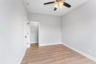 1546 W Jonquil Terrace in Chicago, IL - Building Photo - Building Photo