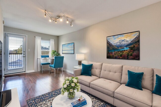 2020 S Congress Ave in Austin, TX - Building Photo - Building Photo