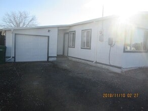 13210 Mt Whitney St in Reno, NV - Building Photo - Building Photo
