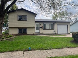 1216 W 12th St in Belvidere, IL - Building Photo