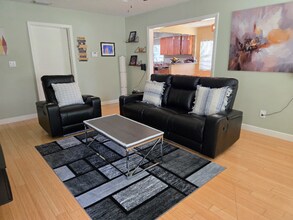 918 Oregon St in Orlando, FL - Building Photo - Building Photo